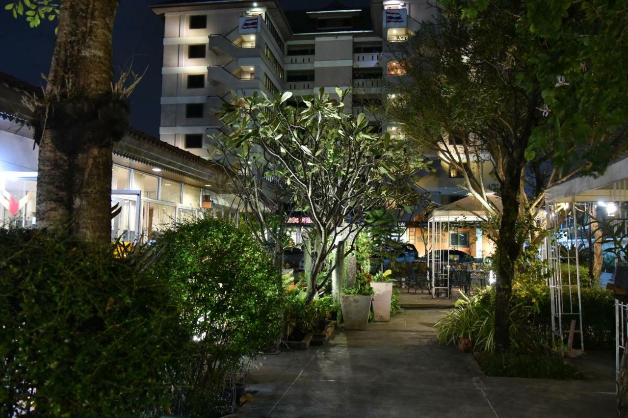 The Canal Hotel Bangkok Exterior foto